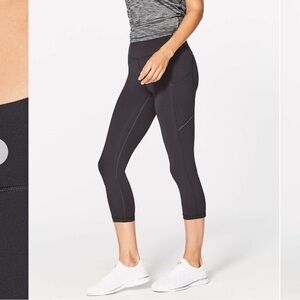 Lululemon Speed Up Crop, 21", size 4